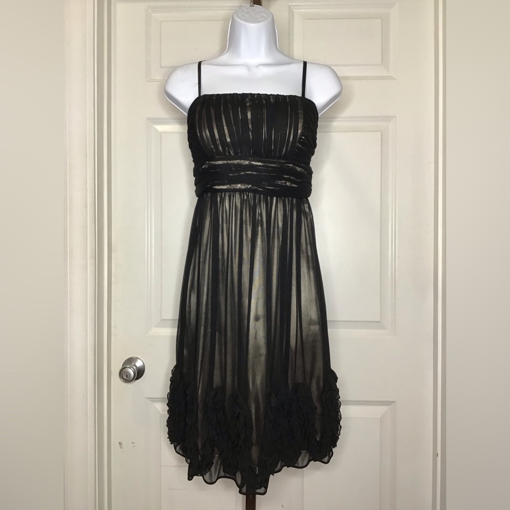 Collection by Dress Barn Size 8 Black and Tan Ruffled Formal Mini/Midi Dress